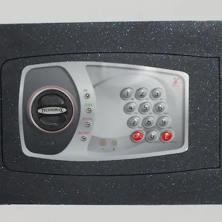 Alojamento de Acomodação e Pequeno-almoço Line 4*